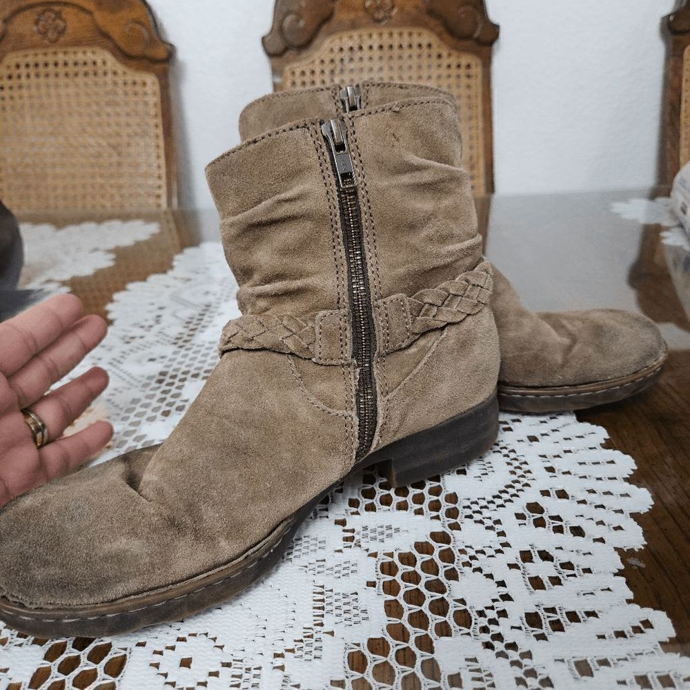 Born Boots for women - Picture 3 of 9